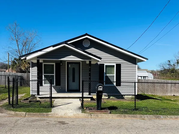 1103 E Newton St, Dothan, AL 36303