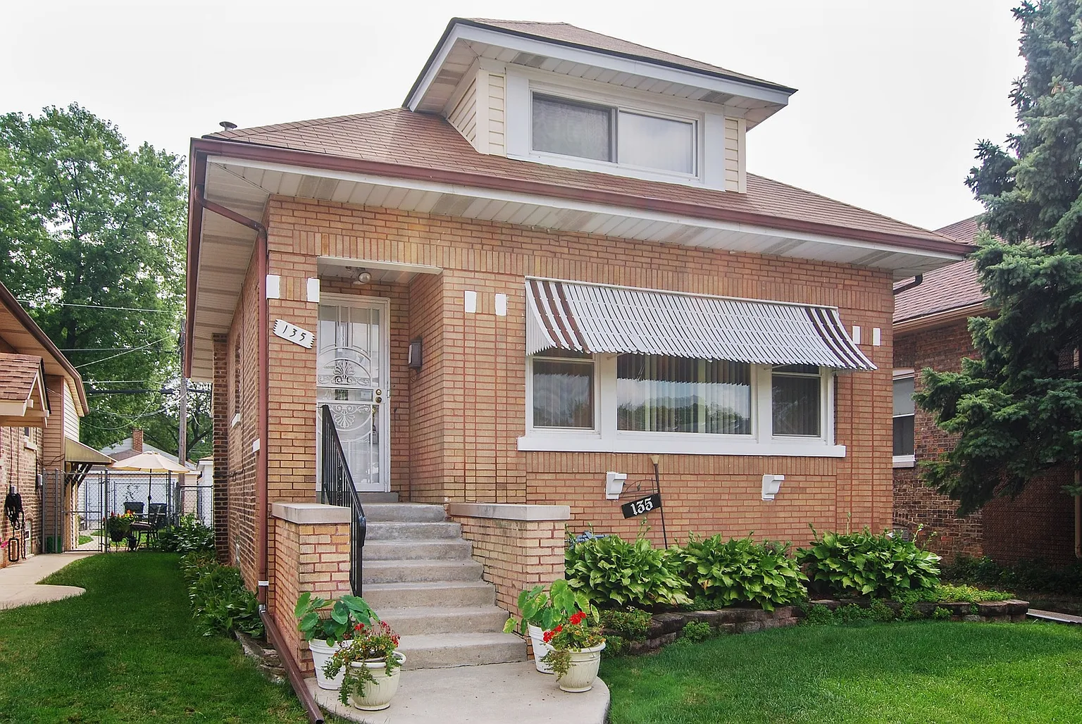135 Bellwood Ave photo 1