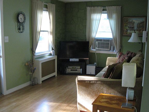 3rd image of 59 Beech St