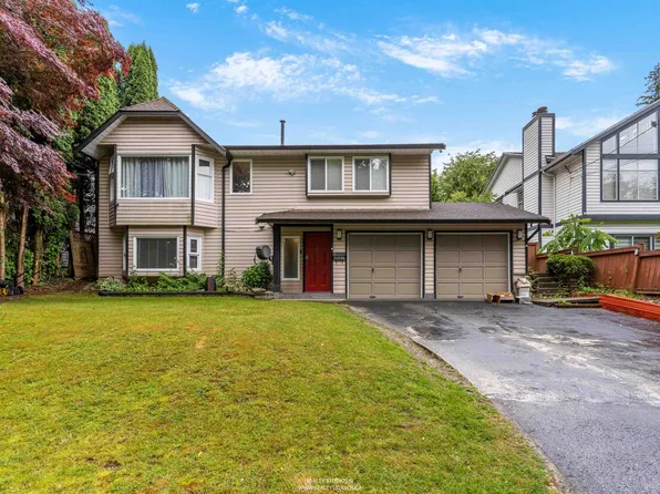 14686 Saint Andrews Dr, Surrey, BC V3R 5V4