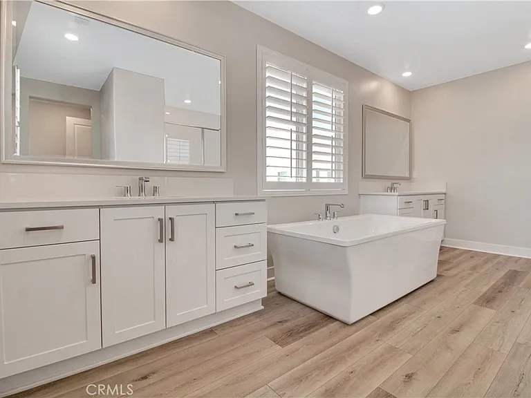 27031 California Ct — Photo 20