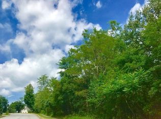 809 Parkview Rd #L-5, Moscow, PA 18444