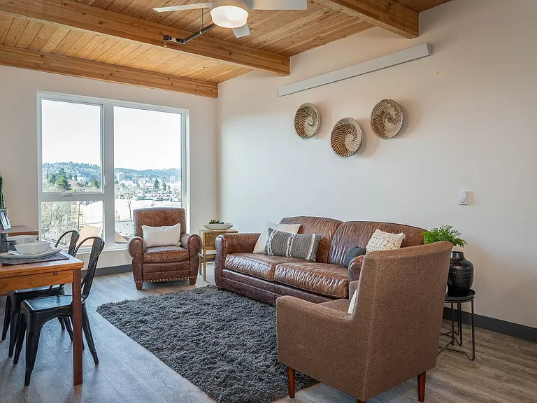 Dean River Apartments — Photo 51