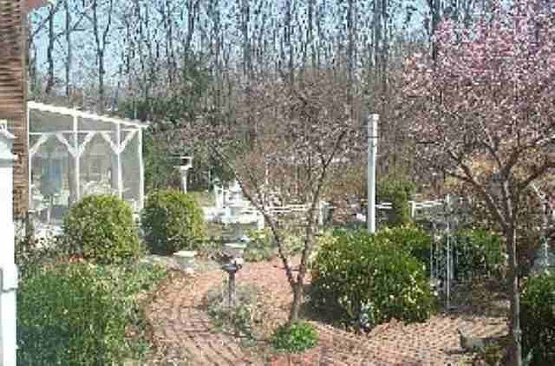 3rd image of 242 MAPLE Lane