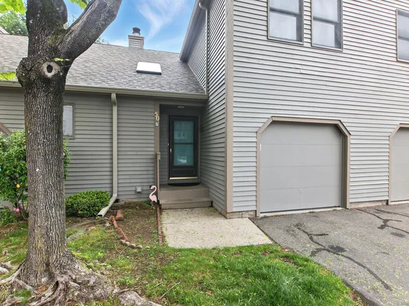 50 Elms Meadows #50, Enfield, CT 06082