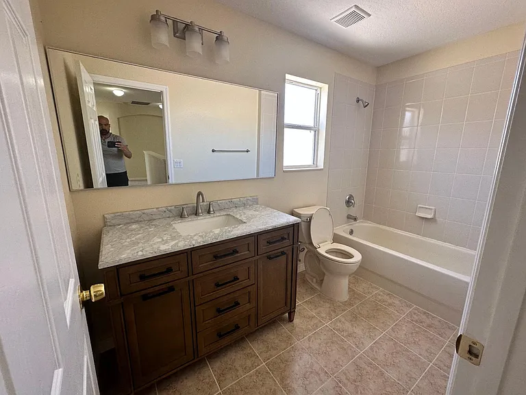 13218 Phoenix Dr — Photo 19