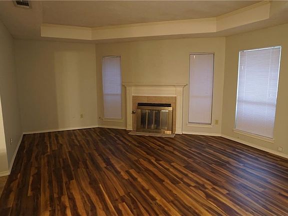 2nd image of 8561 Hawthorne St