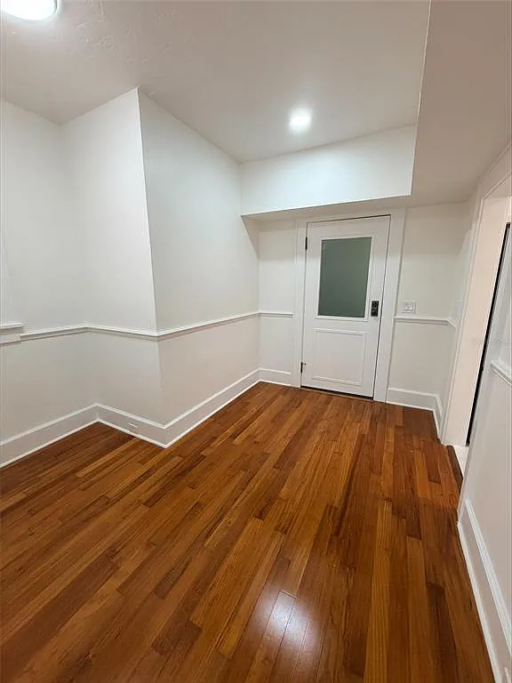 1221 N Palm Ave — Photo 3