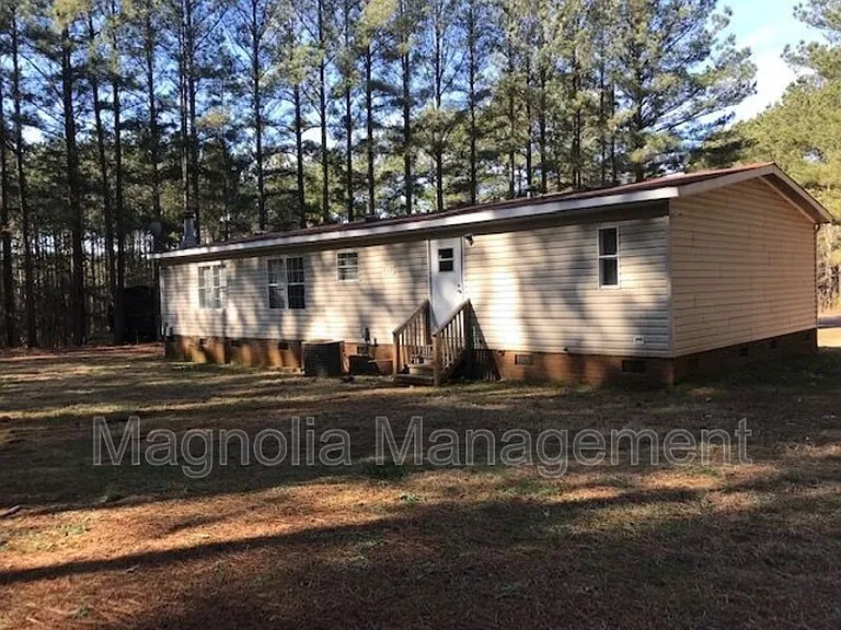 137 Cardinal Ln — Photo 2