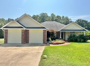 19390 Sandhill Ln, Flint, TX 75762