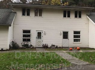621 Rolling Pines Dr APT 102, Saylorsburg, PA 18353