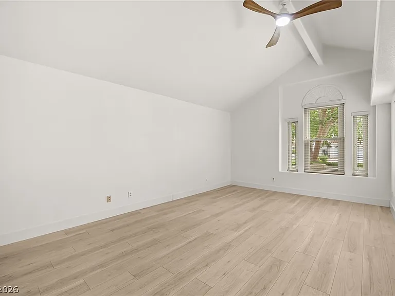 360 Humboldt North Dr — Photo 25
