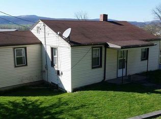 Winchester Ave, Moorefield, WV 26836