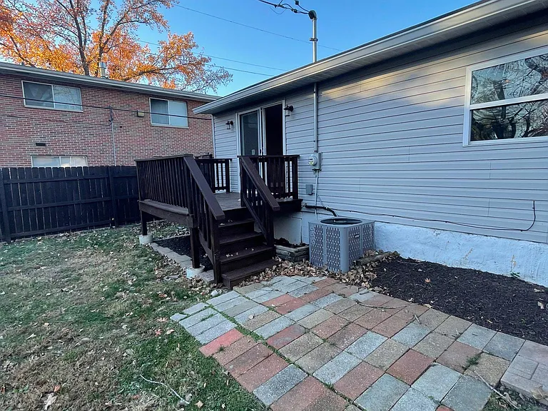 7776 W Bruno Ave — Photo 16