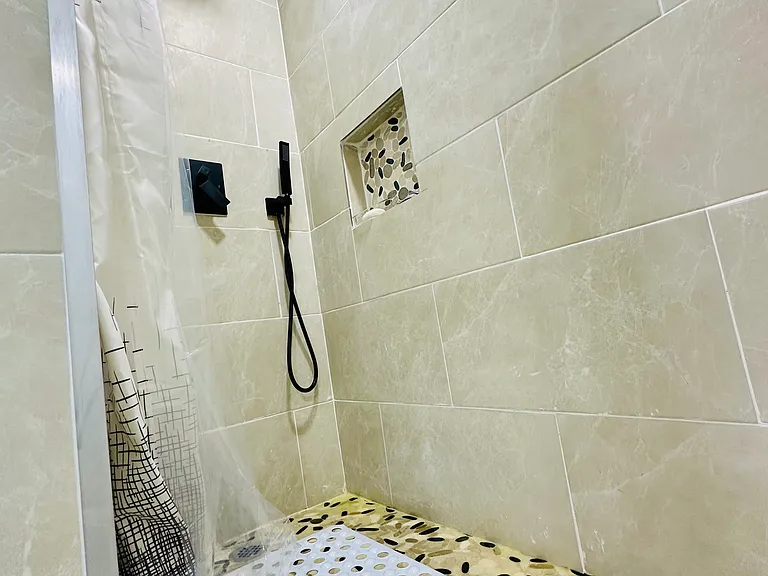 3207 F Ave #3 — Photo 10
