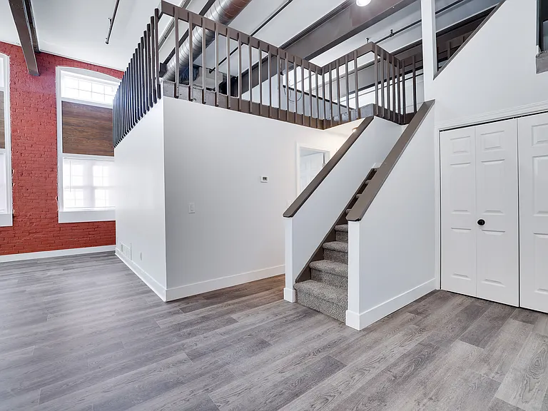633 McKinley St #102 — Photo 5