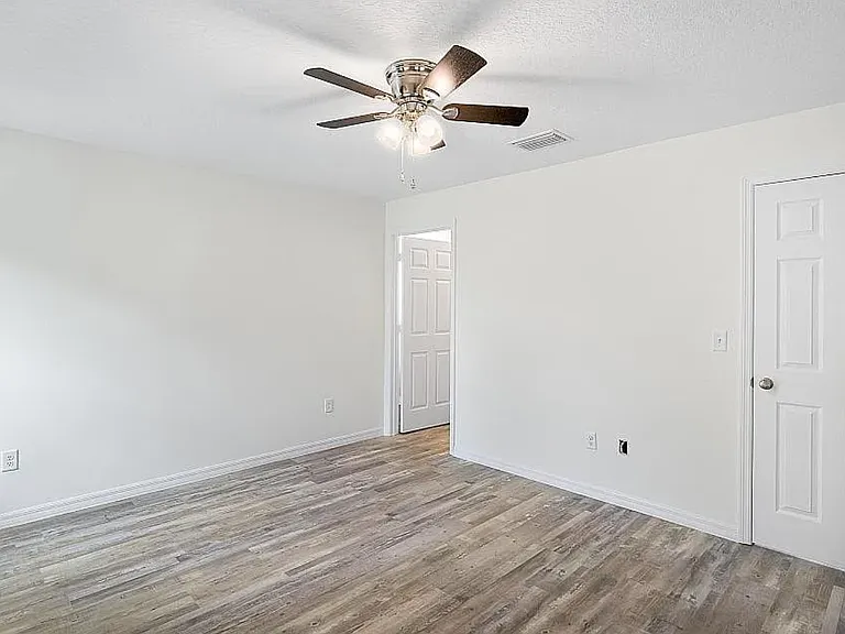 332 Del Monte Rd — Photo 8