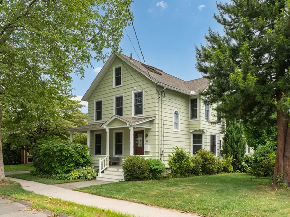 45 Graves Avenue, Guilford, CT 06437