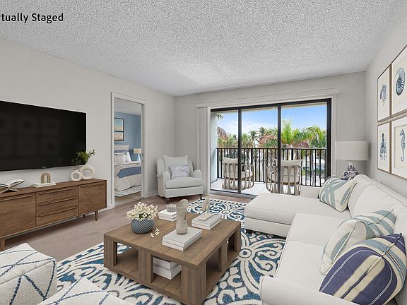 4th image of 445 SE 21st Avenue #305