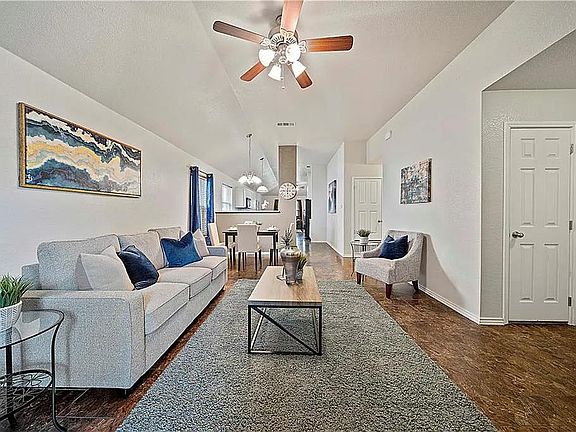 4th image of 3156 Lippizan St
