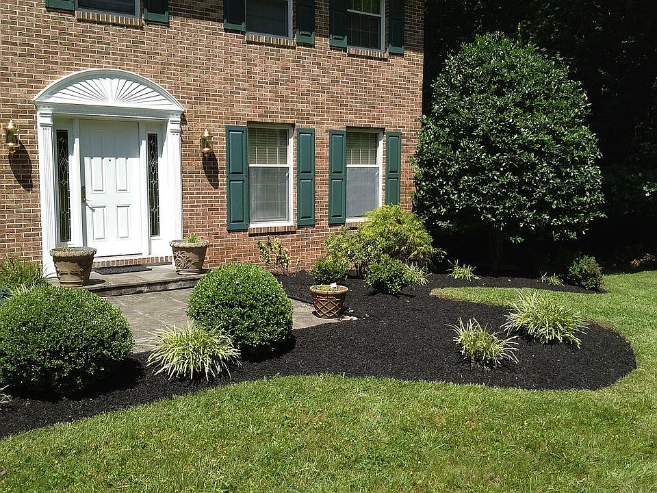 2nd image of 702 Saint Paul Ave