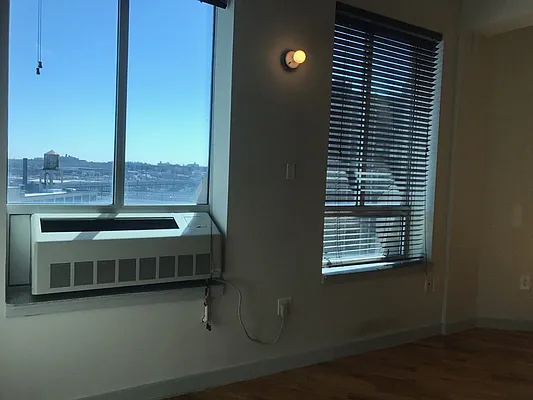 Rented by Pearl Realty Management LLC | media 23