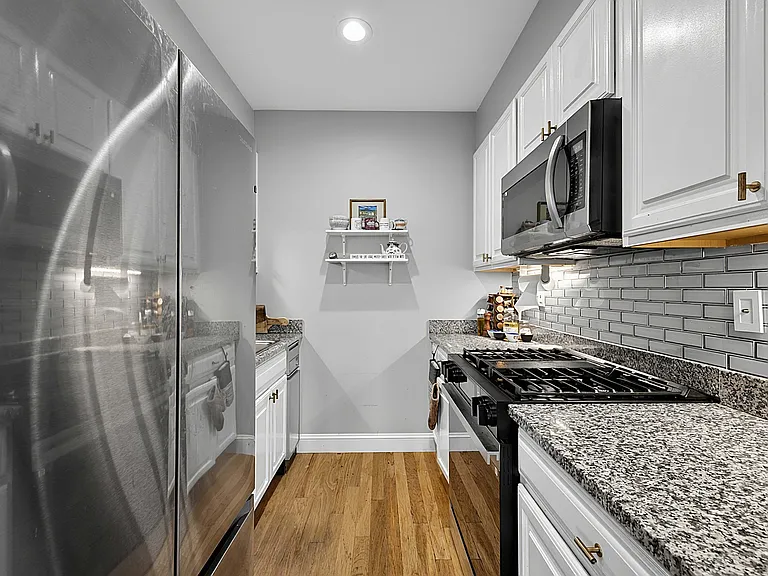 1723 Washington St #302 — Photo 8