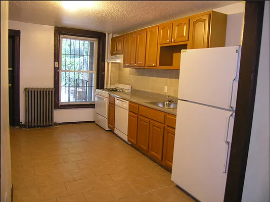 Rented by Fifth & Forever LLC | media 65