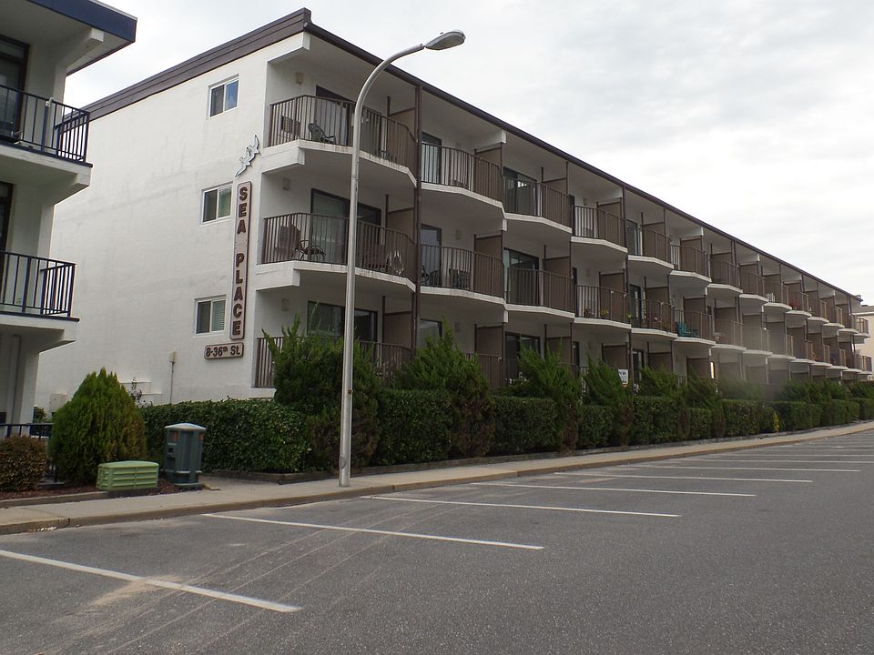 SEA PLACE BUILDING