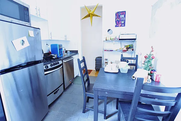 Rented by Bold New York | media 14