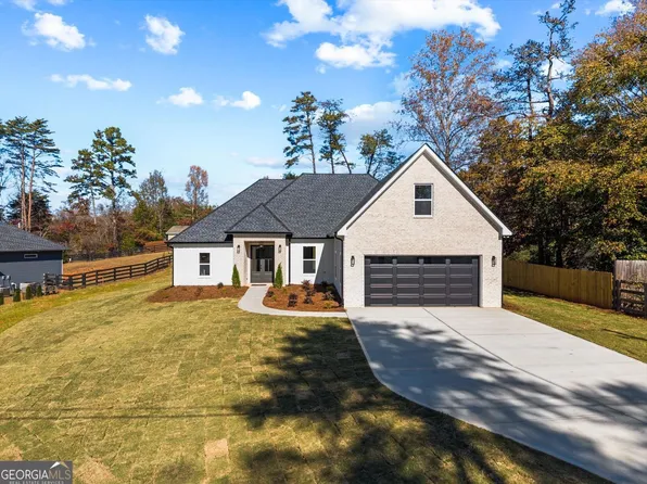 3715 Cameron Cir, Gainesville, GA 30506