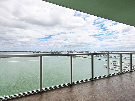 2nd image of 1900 N Bayshore Dr APT 2701