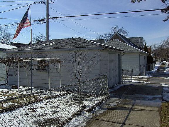 5th image of 3458 N Oak Park Ave