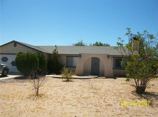 15555 Mauna Loa St, Hesperia, CA 92345