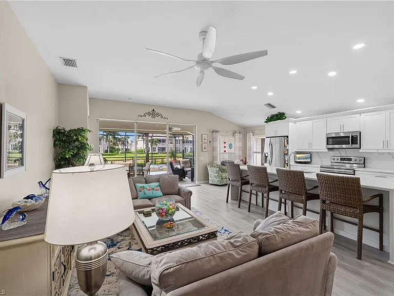 10020 Horse Creek Rd — Photo 6