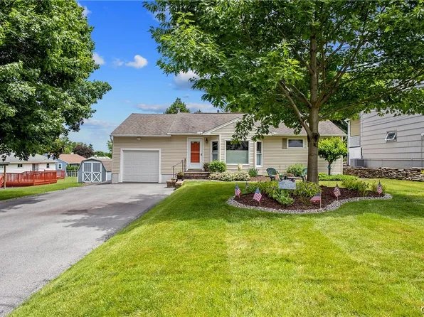 131 Skyview Ter, Syracuse, NY 13219