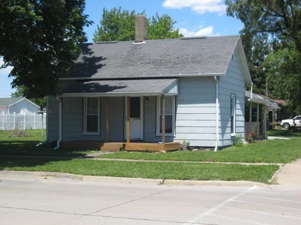 301 W Vermilion St, Catlin, IL 61817