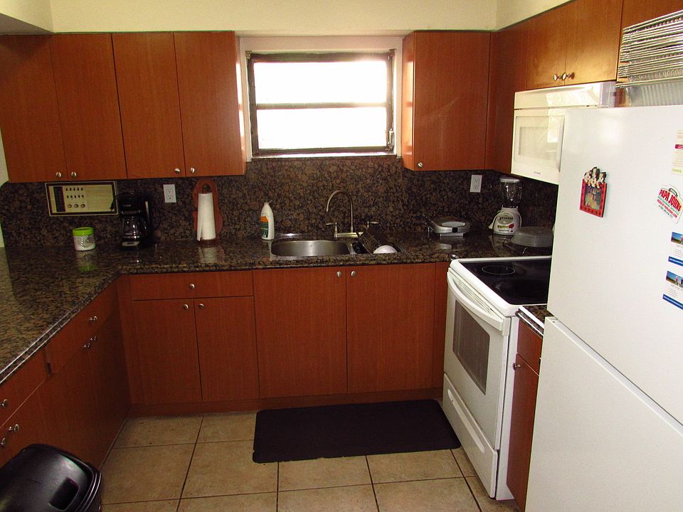 1st image of 1834 NE 170th St