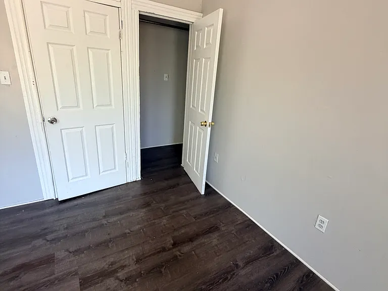 22 Sheldon St — Photo 17