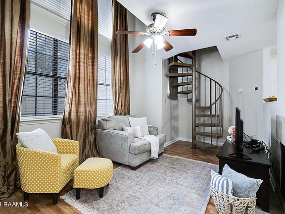 3rd image of 4620 W Congress St APT 11