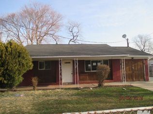 35 Madison Ave, Amityville, NY