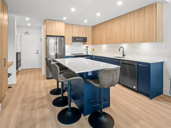 920 Reunion Ave #530, Langford, BC V9B 0W8