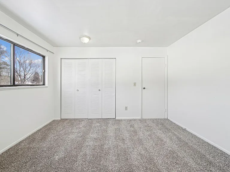 North Branch Apartments — Photo 29