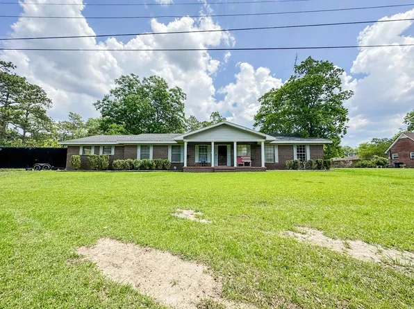 706 N Choctaw St, Geneva, AL 36340