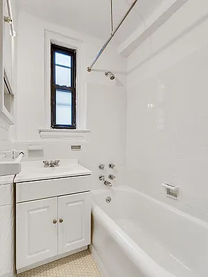 Rented by Cooper & Cooper Real Estate | media 20