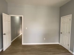 422 E Main St #2R, Bridgeport, CT 06608