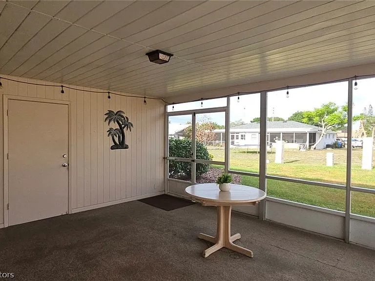 4018 Vilabella Dr — Photo 17