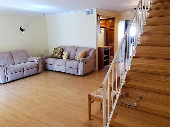 3rd image of 551 Linwood Ave Unit E