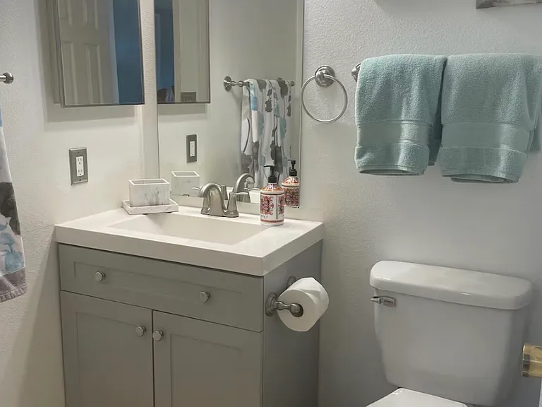 7517 Cleghorn Rd NW — Photo 8