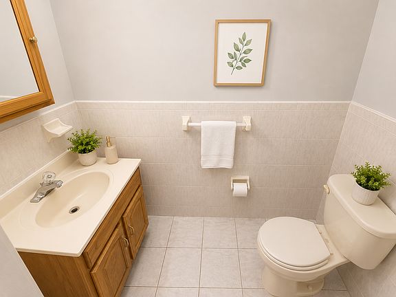 4th image of 38-40 Wainwright St #1C